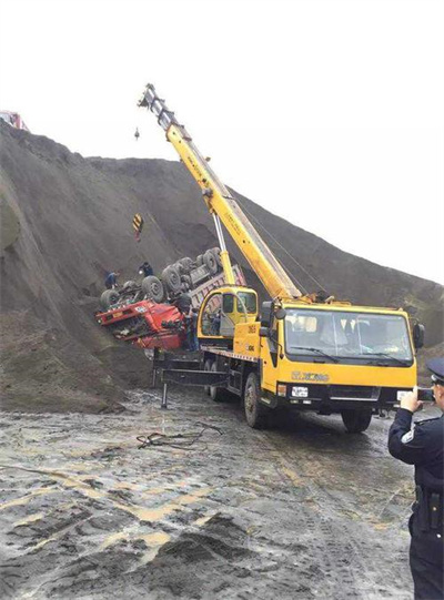 琼中上犹道路救援